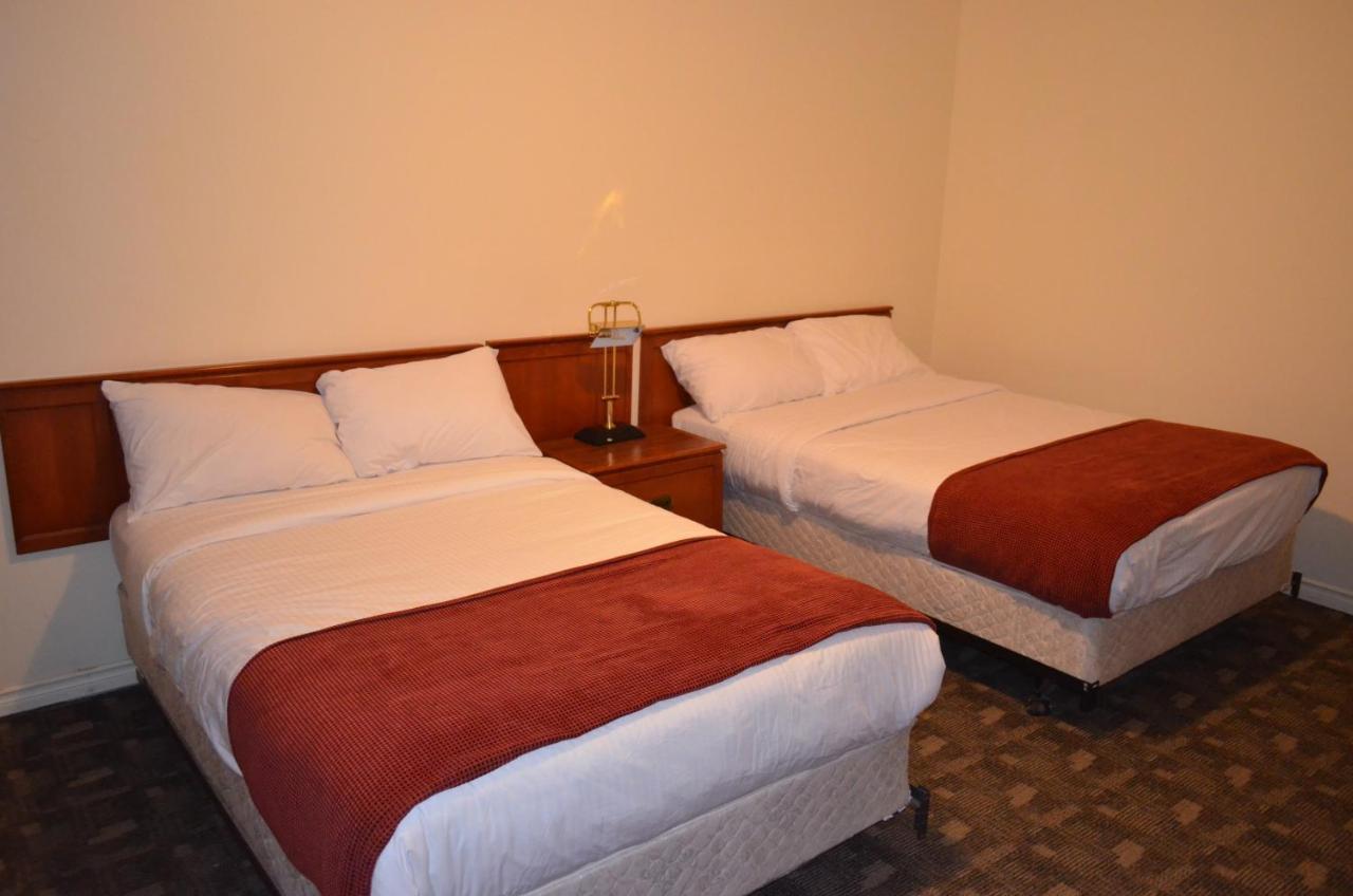 Two Hills Inn 외부 사진